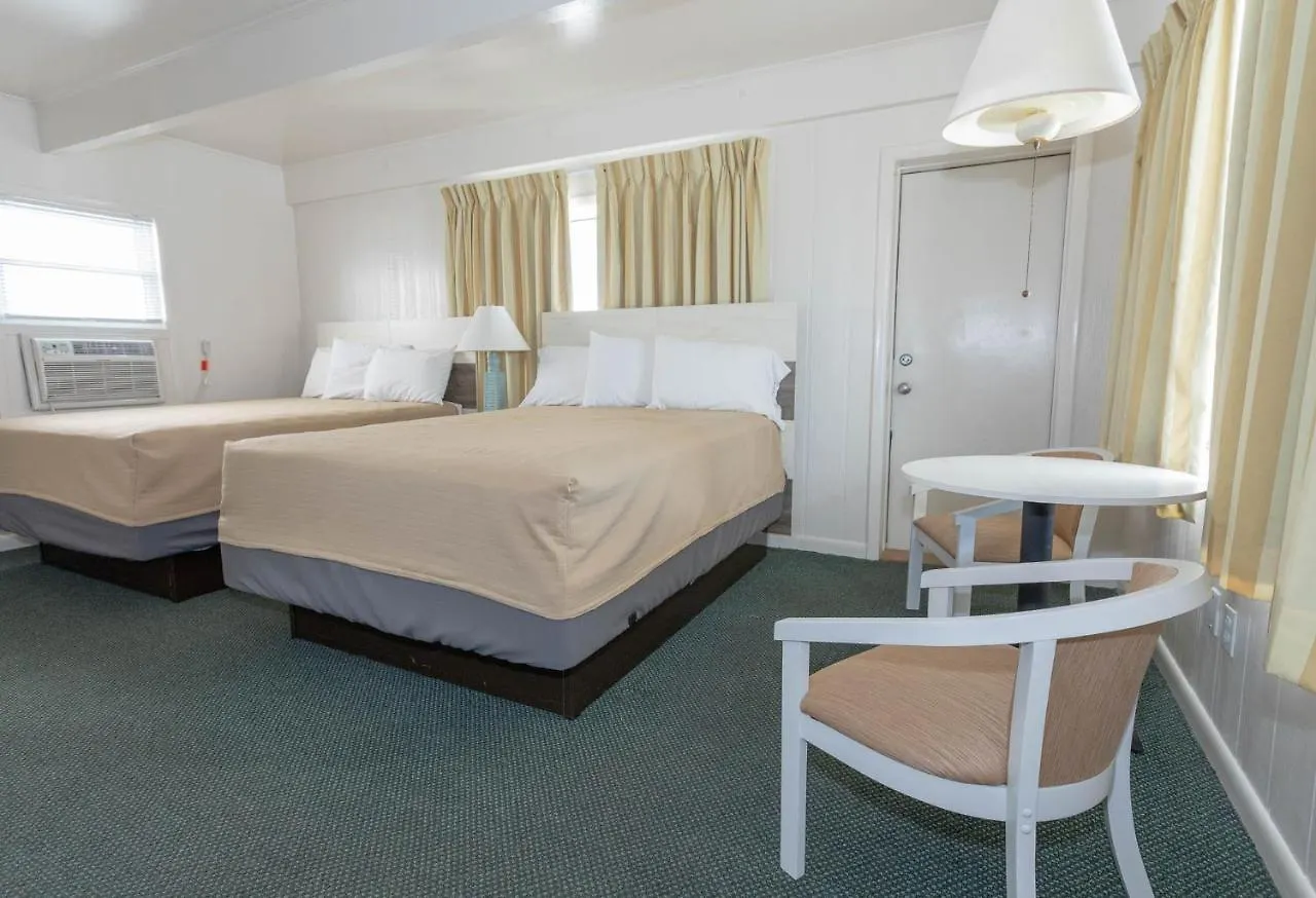 Fish Tales Boardwalk Inn & Ocean Mecca Motel  Ocean City
