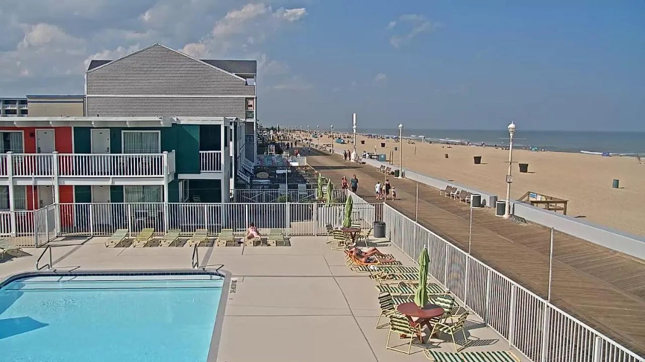 Fish Tales Boardwalk Inn & Ocean Mecca Motel